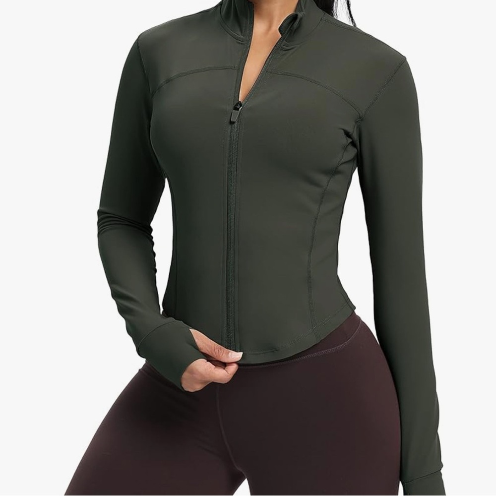 Women’s zip up workout jacket with thumb holes